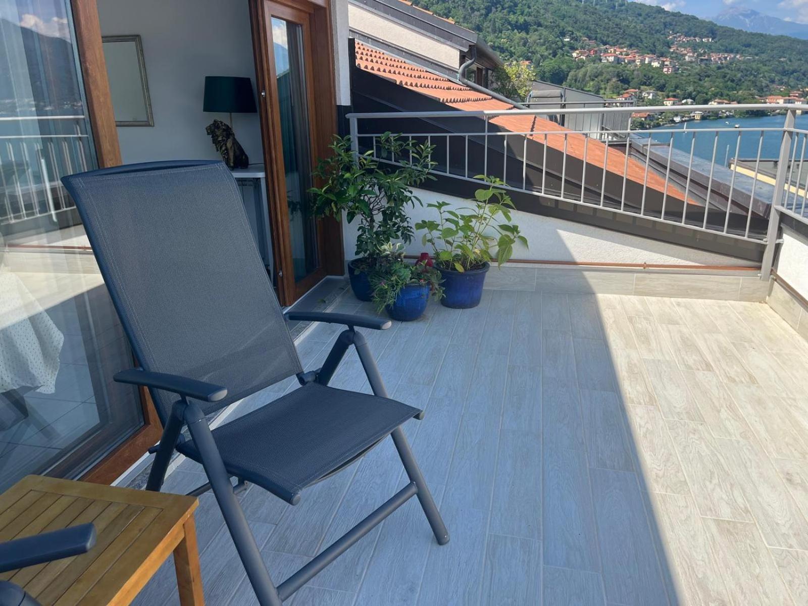 Lake View Apartments Аккуазериа Экстерьер фото
